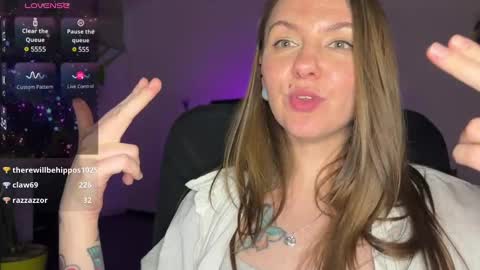  HADLY today day-off see u online 0112  online show from 03-11-25, 08:20