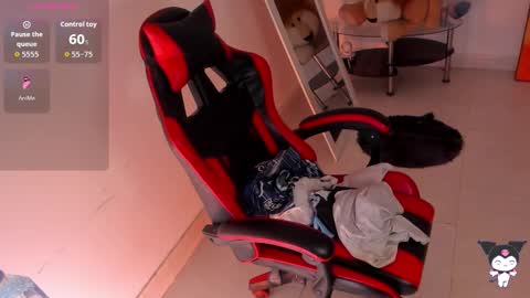 Stefany online show from 10-22-25, 09:03