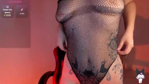 Stefany online show from 10-26-25, 12:11