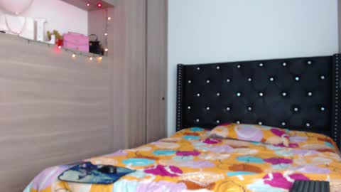 Snapshot of _ravenna_ chatting on 01-18-25, 11:55 Samara Romero online show from 01-18-25, 11:55