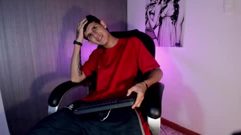 Snapshot of _realwav chatting on 10-30-25, 07:54 wav online show from 10-30-25, 07:54