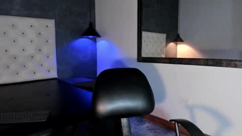 Snapshot of _realwav chatting on 12-19-25, 07:59 wav online show from 12-19-25, 07:59