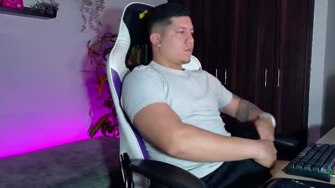 Roberto online show from 12-21-25, 05:47