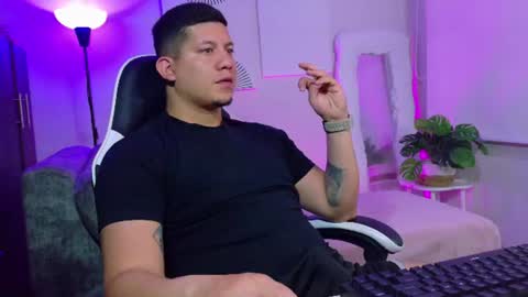 Roberto online show from 06-19-26, 06:40