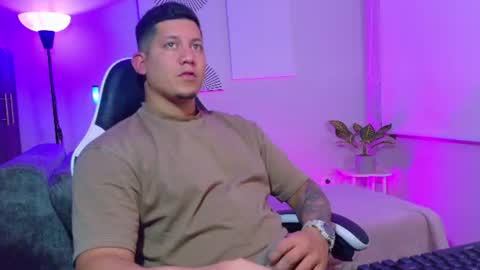 Roberto online show from 07-19-26, 05:22
