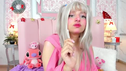 Snapshot of _saakuraa_ chatting on 12-12-24, 08:43 1430 2100 -5 online show from 12-12-24, 08:43