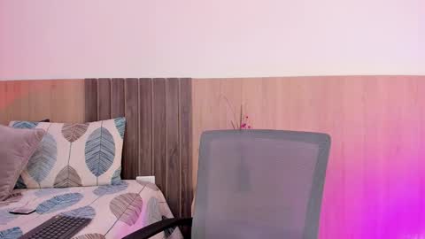 _samantagomez online show from 10-23-25, 08:18