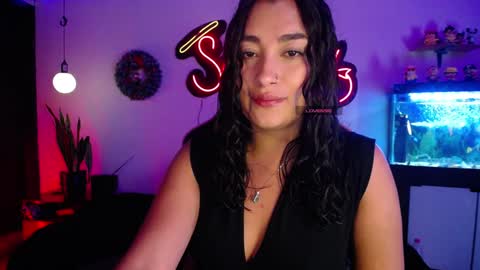 Snapshot of _santalove_ chatting on 01-06-25, 08:18 SantaLove online show from 01-06-25, 08:18