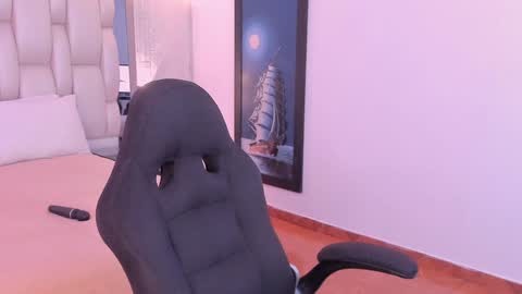 Sara online show from 01-15-25, 02:56