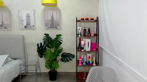 Sassy Girl online show from 03-10-25, 06:12