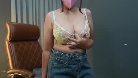 Snapshot of _savy_ chatting on 07-18-26, 07:34 Savreen online show from 07-18-26, 07:34