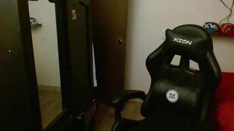 SCHNEIDER online show from 11-19-25, 04:56