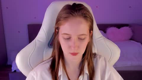 Snapshot of _secretelly_ chatting on 11-15-25, 05:05 _secretelly_ online show from 11-15-25, 05:05