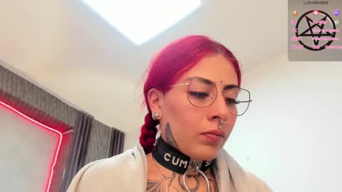 Snapshot of _selene_red chatting on 02-07-25, 09:04 Selene online show from 02-07-25, 09:04