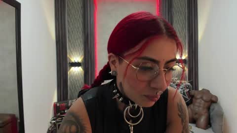 Snapshot of _selene_red chatting on 02-12-25, 04:55 Selene online show from 02-12-25, 04:55