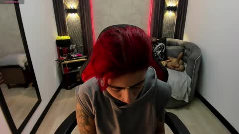 Snapshot of _selene_red chatting on 02-28-25, 12:42 Selene online show from 02-28-25, 12:42