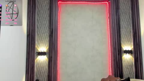 Snapshot of _selene_red chatting on 03-04-25, 04:30 Selene online show from 03-04-25, 04:30