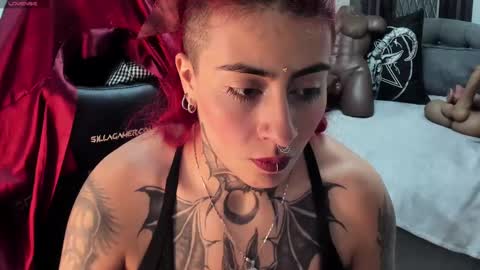 Snapshot of _selene_red chatting on 03-09-25, 04:44 Selene online show from 03-09-25, 04:44