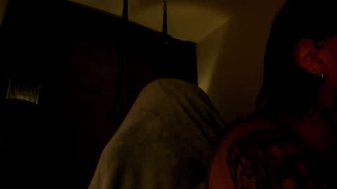 Snapshot of _selene_red chatting on 10-08-25, 03:53 Selene online show from 10-08-25, 03:53