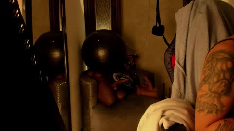 Snapshot of _selene_red chatting on 10-20-25, 04:07 Selene online show from 10-20-25, 04:07