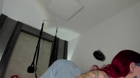 Snapshot of _selene_red chatting on 12-02-25, 02:56 Selene online show from 12-02-25, 02:56