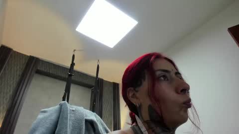 Snapshot of _selene_red chatting on 04-26-26, 01:47 Selene online show from 04-26-26, 01:47