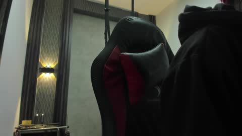 Snapshot of _selene_red chatting on 04-27-26, 01:25 Selene online show from 04-27-26, 01:25