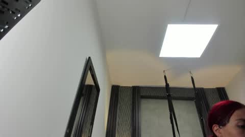 Snapshot of _selene_red chatting on 05-10-26, 02:06 Selene online show from 05-10-26, 02:06