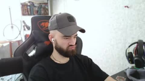 Ask me online show from 04-12-26, 07:35