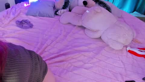 Snapshot of _servuss_ chatting on 12-31-24, 12:00 Jane Servus online show from 12-31-24, 12:00