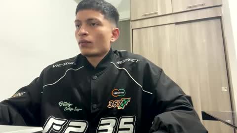 Snapshot of _sexy_jack chatting on 02-10-25, 04:30 Juan Pablo-independent model online show from 02-10-25, 04:30