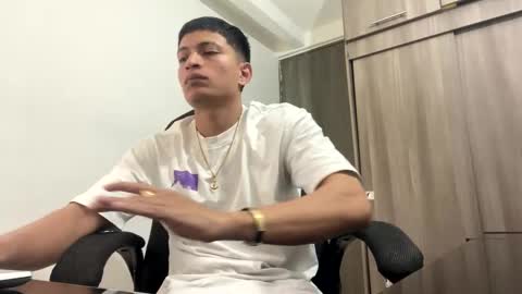 Snapshot of _sexy_jack chatting on 02-13-25, 10:00 Juan Pablo-independent model online show from 02-13-25, 10:00