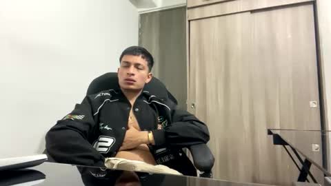 Snapshot of _sexy_jack chatting on 02-16-25, 05:48 Juan Pablo-independent model online show from 02-16-25, 05:48