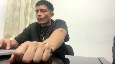 Snapshot of _sexy_jack chatting on 02-20-25, 12:30 Juan Pablo-independent model online show from 02-20-25, 12:30