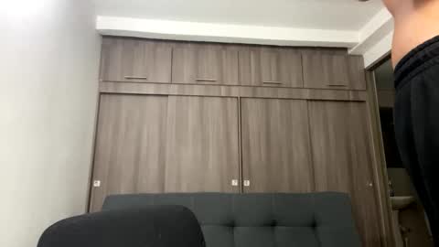 Juan Pablo-independent model online show from 02-01-26, 05:39