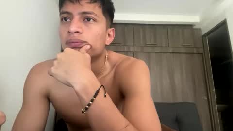 Juan Pablo-independent model online show from 02-01-26, 05:44