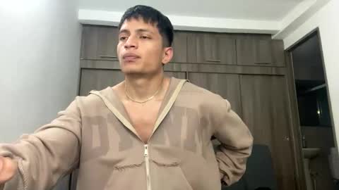 Juan Pablo-independent model online show from 02-03-26, 03:04