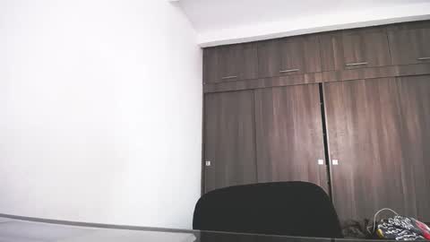 Juan Pablo-independent model online show from 02-11-26, 07:08