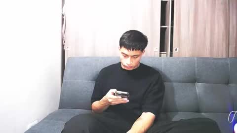 Juan Pablo-independent model online show from 03-07-26, 04:09