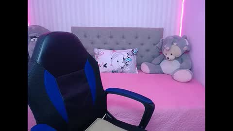 Snapshot of _sexyredhead_ chatting on 01-15-25, 06:19 KATA online show from 01-15-25, 06:19