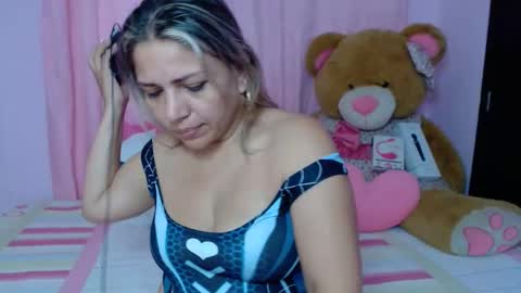 Snapshot of _sexyredhead_ chatting on 01-27-25, 12:26 KATA online show from 01-27-25, 12:26