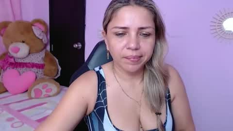 Snapshot of _sexyredhead_ chatting on 02-04-25, 12:00 KATA online show from 02-04-25, 12:00