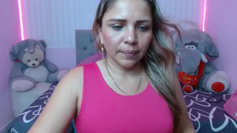 Snapshot of _sexyredhead_ chatting on 02-11-25, 06:22 KATA online show from 02-11-25, 06:22