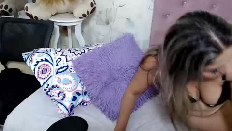 Snapshot of _sexyredhead_ chatting on 03-07-25, 09:48 KATA online show from 03-07-25, 09:48