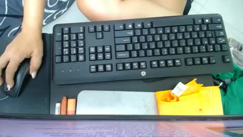 Snapshot of _sexyredhead_ chatting on 10-07-25, 12:35 KATA online show from 10-07-25, 12:35