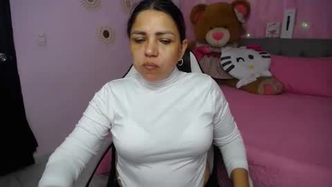 Snapshot of _sexyredhead_ chatting on 11-02-25, 12:07 KATA online show from 11-02-25, 12:07