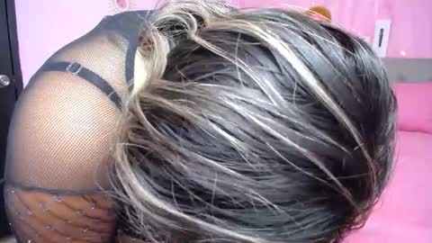 Snapshot of _sexyredhead_ chatting on 11-03-25, 11:33 KATA online show from 11-03-25, 11:33