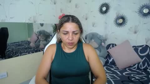 Snapshot of _sexyredhead_ chatting on 12-04-25, 12:03 KATA online show from 12-04-25, 12:03