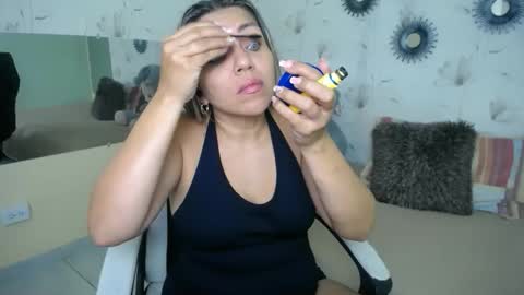 Snapshot of _sexyredhead_ chatting on 12-18-25, 12:22 KATA online show from 12-18-25, 12:22