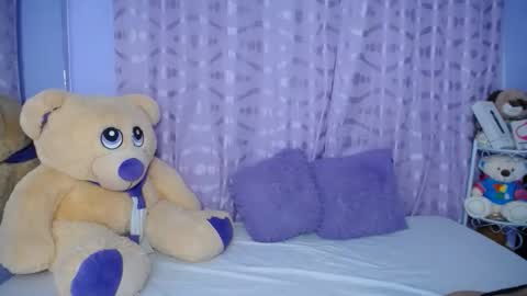 Snapshot of _sexyredhead_ chatting on 01-06-26, 12:31 KATA online show from 01-06-26, 12:31